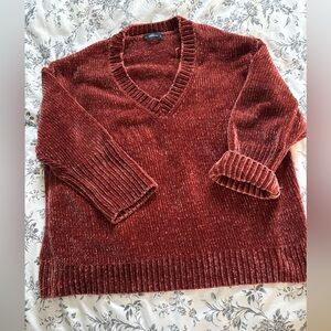Zara Women's V-Neck velvety chenille Sweater in Deep Rust / Cognac